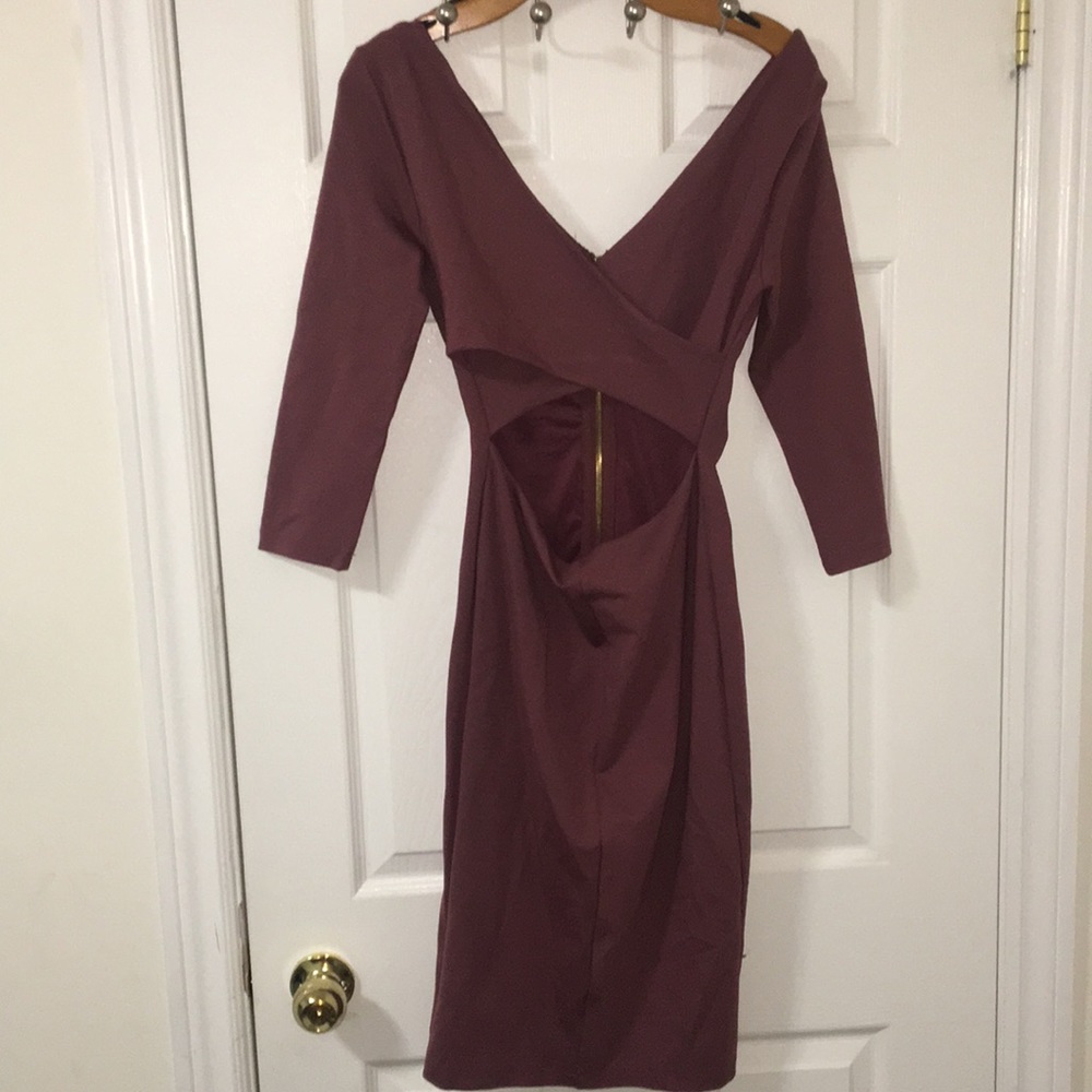 Pretty one piece dress with cut out